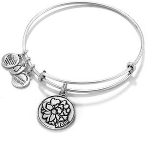 Silver Mom Alex and Ani Bracelet🍍